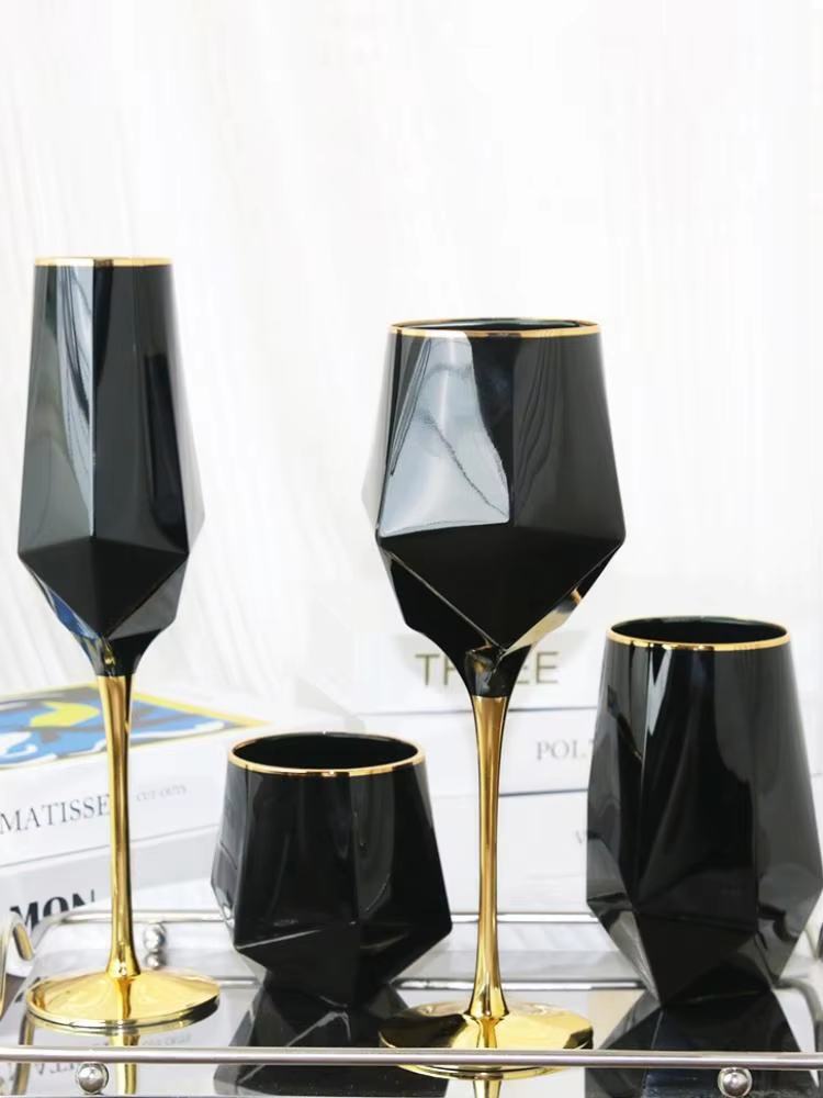 Pure Black Crystal Golden Edge - Wine Beer The Whiskey incelemesi ve fiyatı